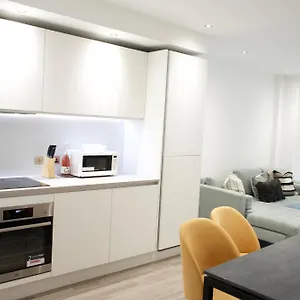 Luxury Flat In Royal Wharf , London United Kingdom